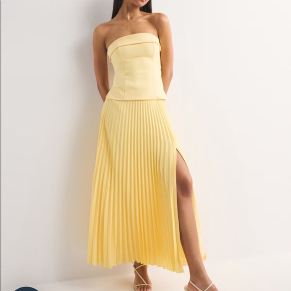 Abercrombie & Fitch Dresses & Skirts - Abercrombie High Rise Pleated Maxi Set Skirt and Bra-Free Strapless Top